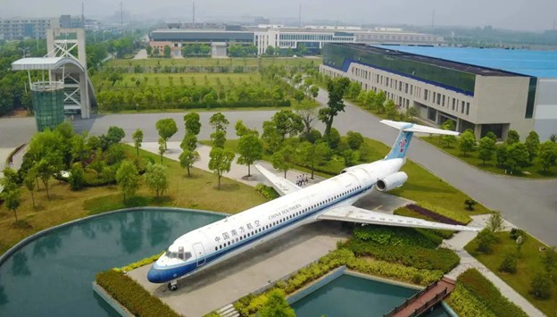 小部件“托舉”國產(chǎn)大飛機(jī)，鎮(zhèn)江生產(chǎn)C919半數(shù)復(fù)合材料結(jié)構(gòu)件