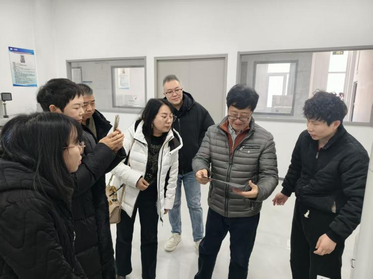 深耕一線(xiàn)探實(shí)情，精準(zhǔn)服務(wù)促發(fā)展！協(xié)會(huì)走訪(fǎng)京津冀復(fù)材企業(yè)，共話(huà)產(chǎn)業(yè)新機(jī)遇